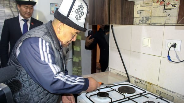 Еще 640 домов Свердловского района подключили к газу