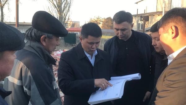 Нурдан Орунтаев проинспектировал строительство школ на Иссык-Куле