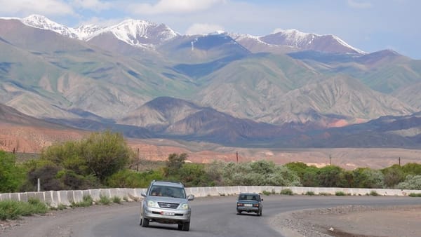 Кыргызстан возьмет кредит в €47 млн у ЕБРР для строительства дороги на Иссык-Куле