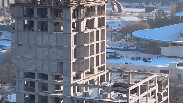 В первом блоке ЖК «Burana Palace» укрепляют колонны 5 этажа