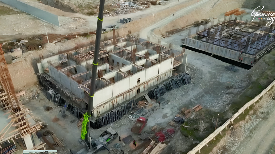 Строительство первого блока ЖК «Времена года» вышло на 4 этаж
